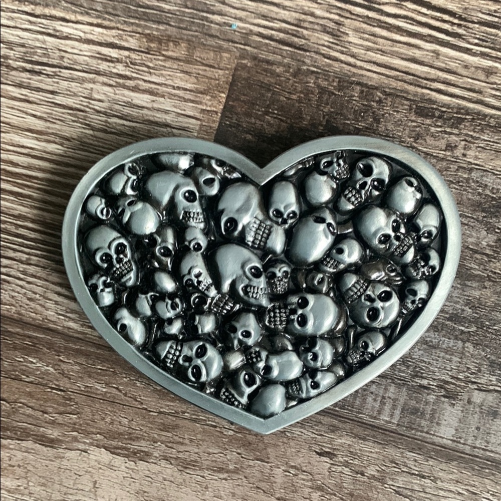 Silver Heart Skull Buckle vintage y2k